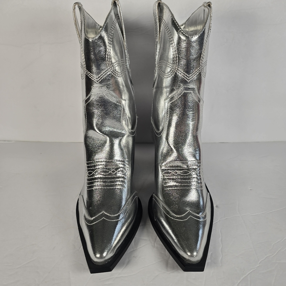 NWOT Billini Metallic Silver Western-Style Women's Boots Size 9 Space Cowgirl